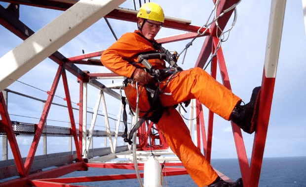 Tips Bekerja Aman di Ketinggian